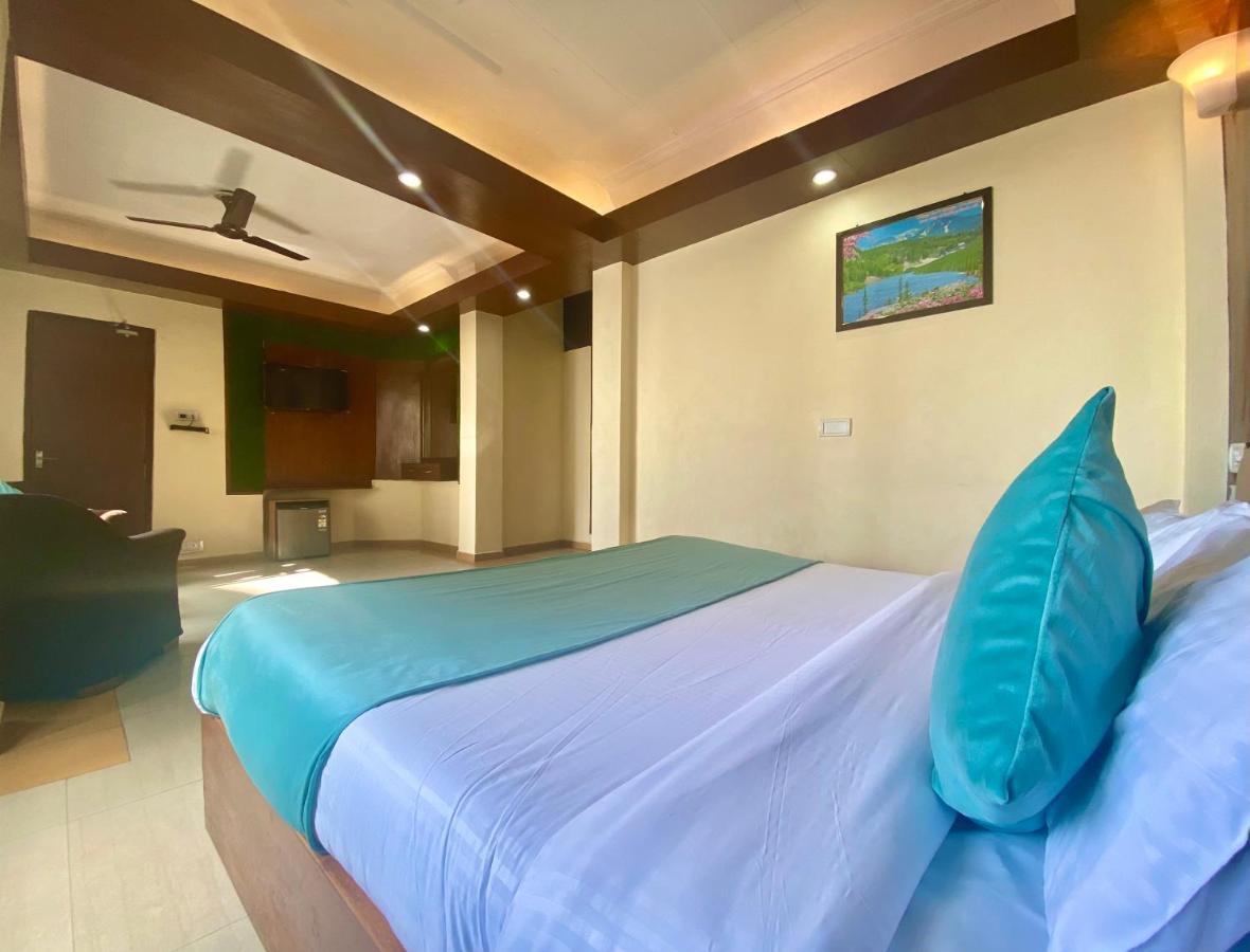 Riversun Hotel Mall Road Mussoorie Zewnętrze zdjęcie