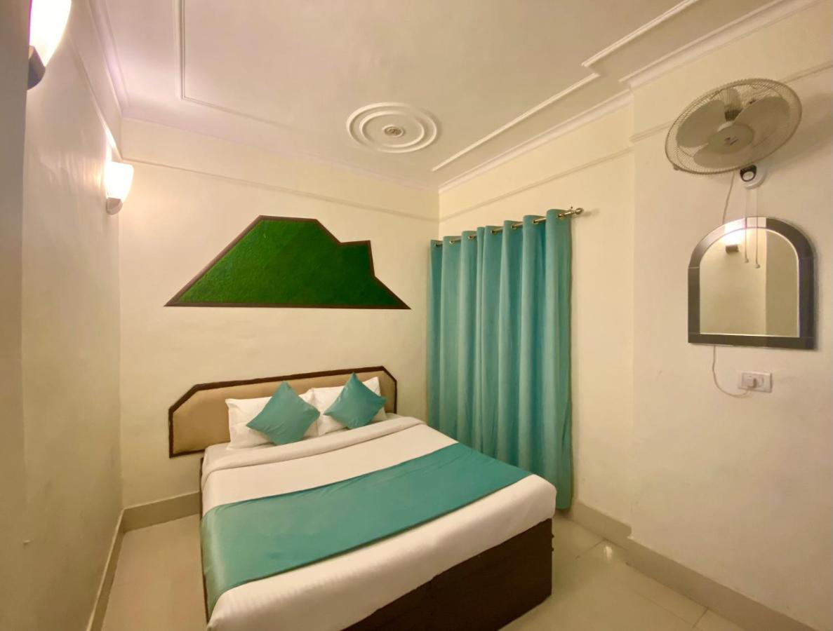 Riversun Hotel Mall Road Mussoorie Zewnętrze zdjęcie