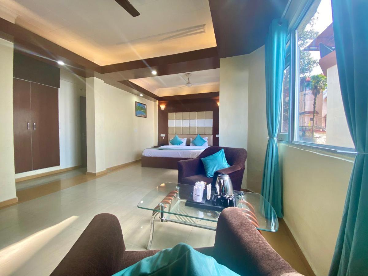 Riversun Hotel Mall Road Mussoorie Zewnętrze zdjęcie