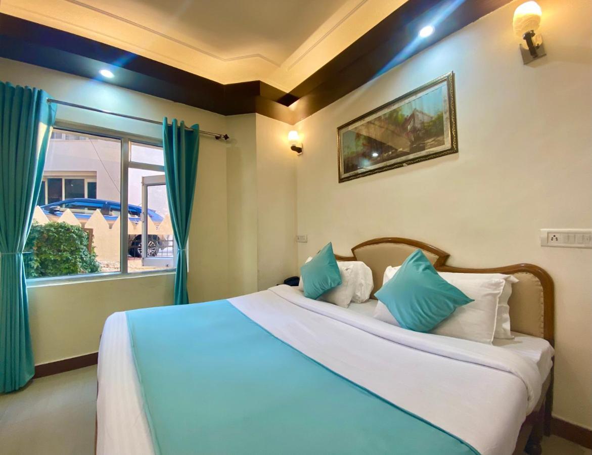 Riversun Hotel Mall Road Mussoorie Zewnętrze zdjęcie
